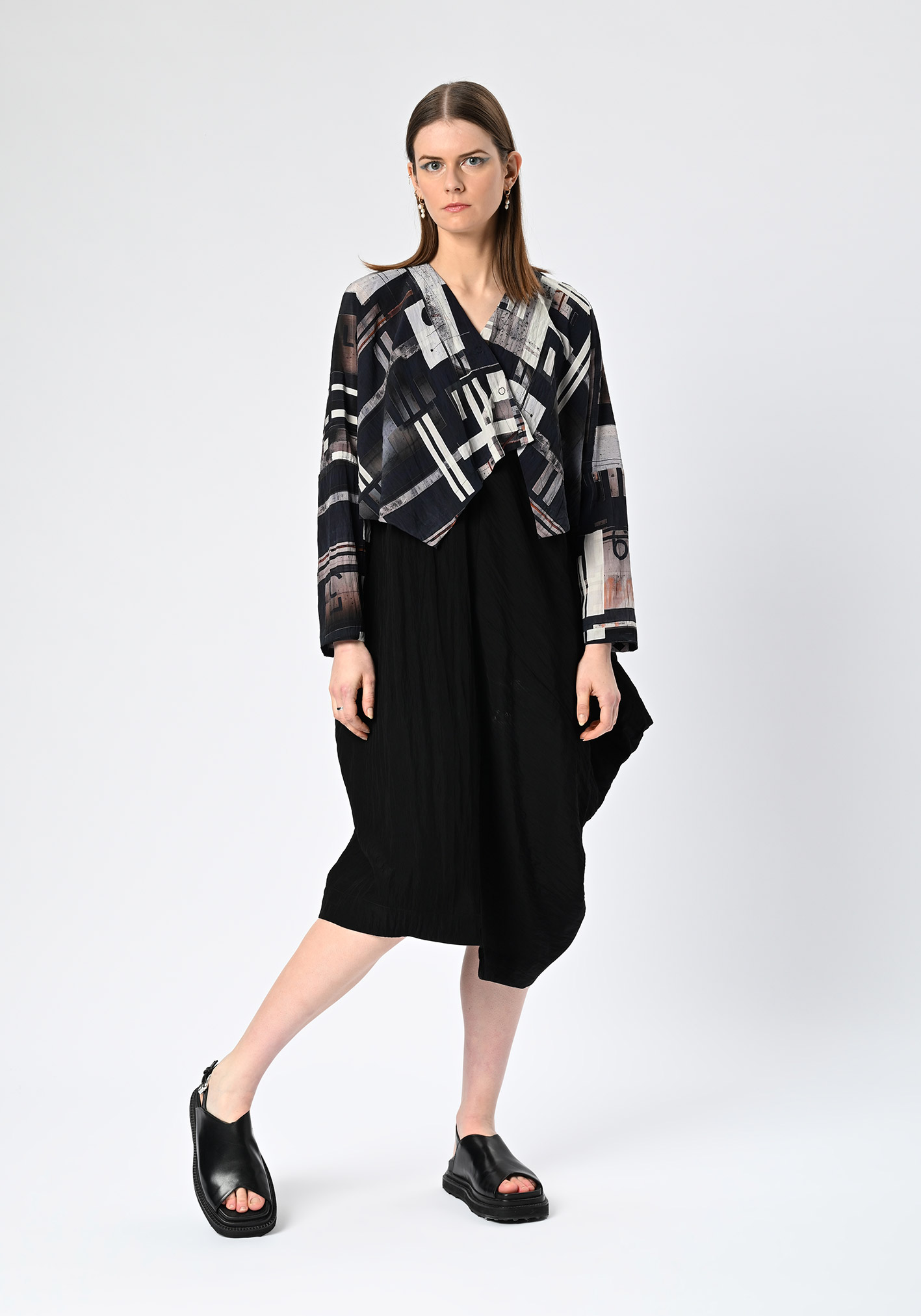 buy the latest City Life Cropped Shrug online