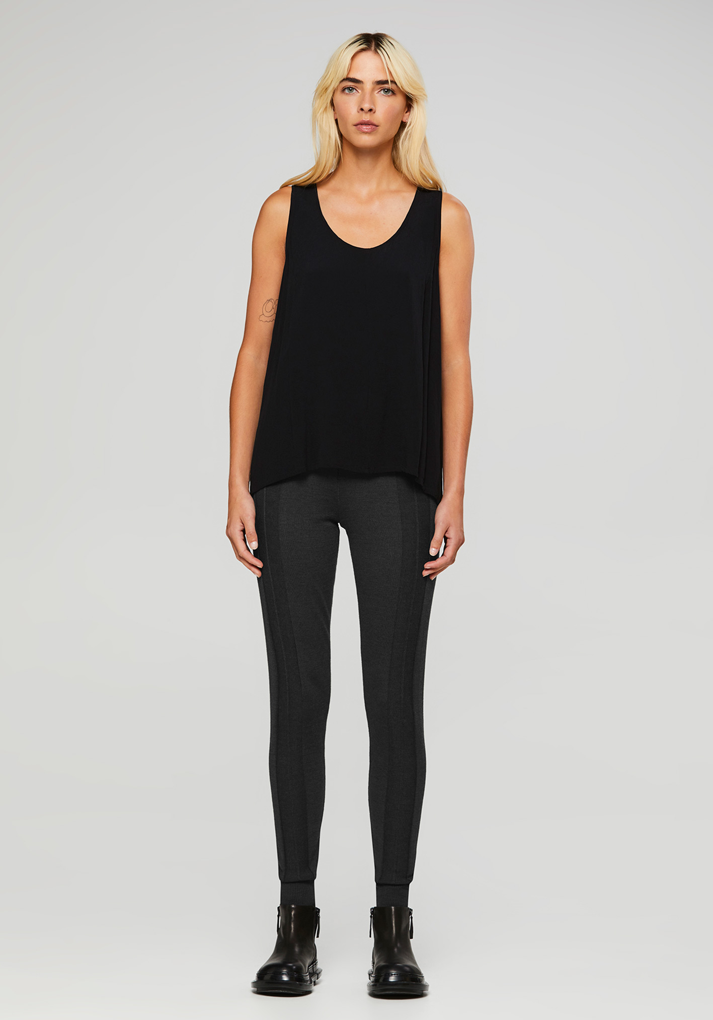 buy the latest Parallel Section Legging online