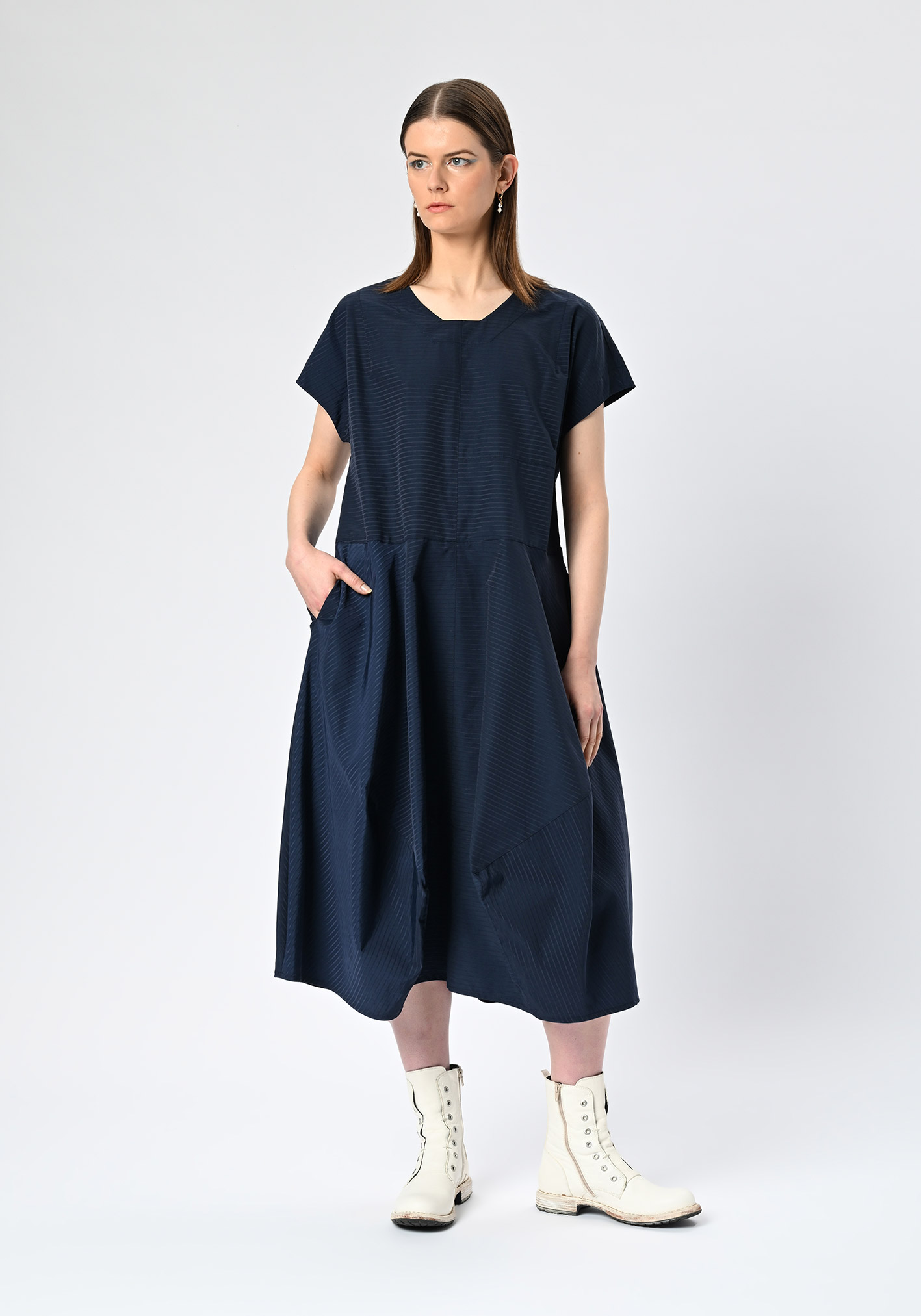 buy the latest Metropolis Dimensional Dress online